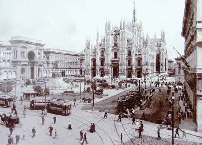 Piazza del Duomo — Unknow artist Anonymous