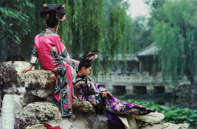 Garden of Fragrant Light —  Pao, Basil