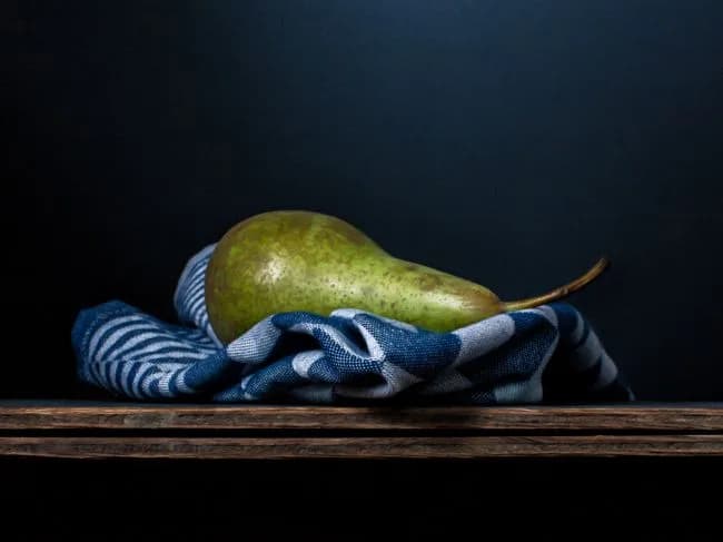 Pears I — Vincenzo Dell''Avvento