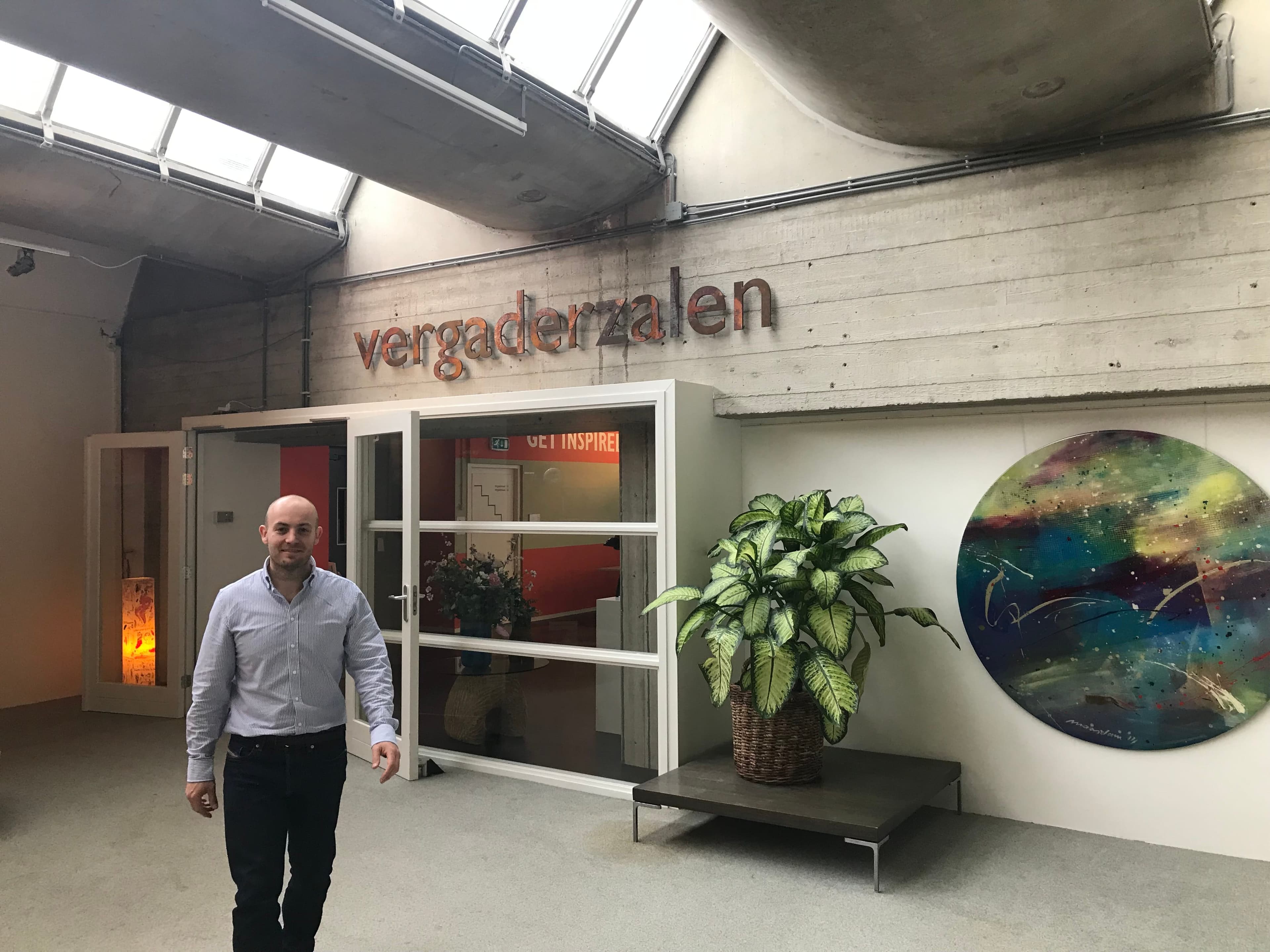 Vergaderen in de inspirerende omgeving van KUNSTUITLEEN.NL